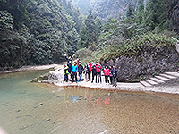 中大學生在重慶進行地質考察（葉健孚同學參加重慶大學活動後提供）